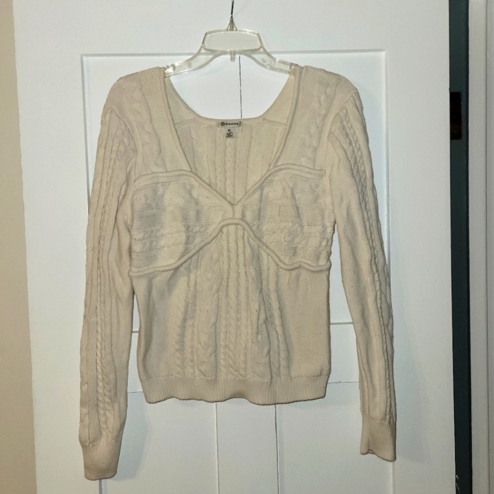 Versona Sweater